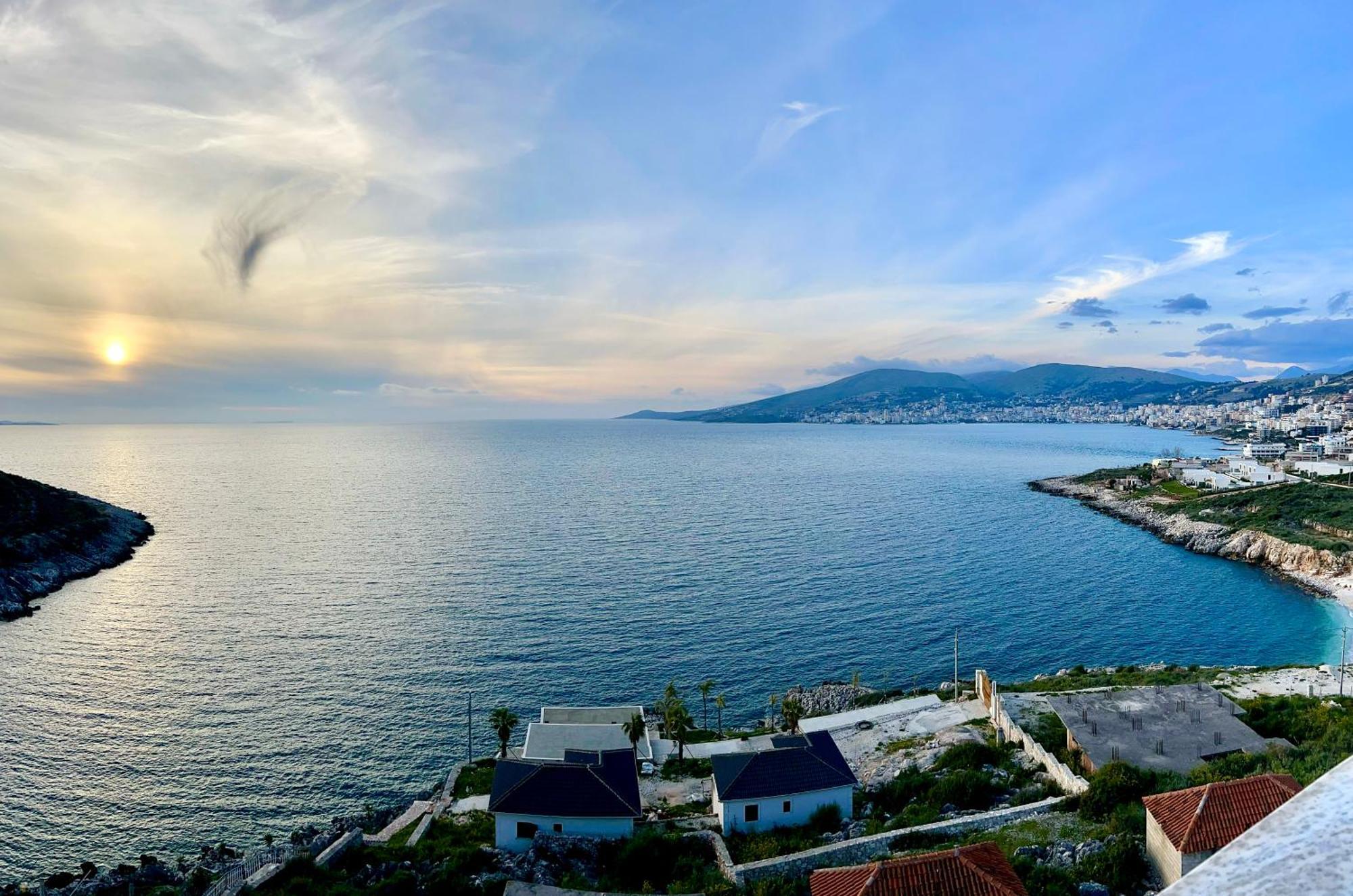Redi'S Seaview Apartments Sarandë Exterior foto