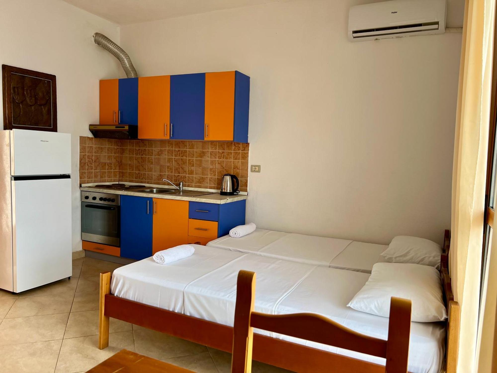 Redi'S Seaview Apartments Sarandë Exterior foto