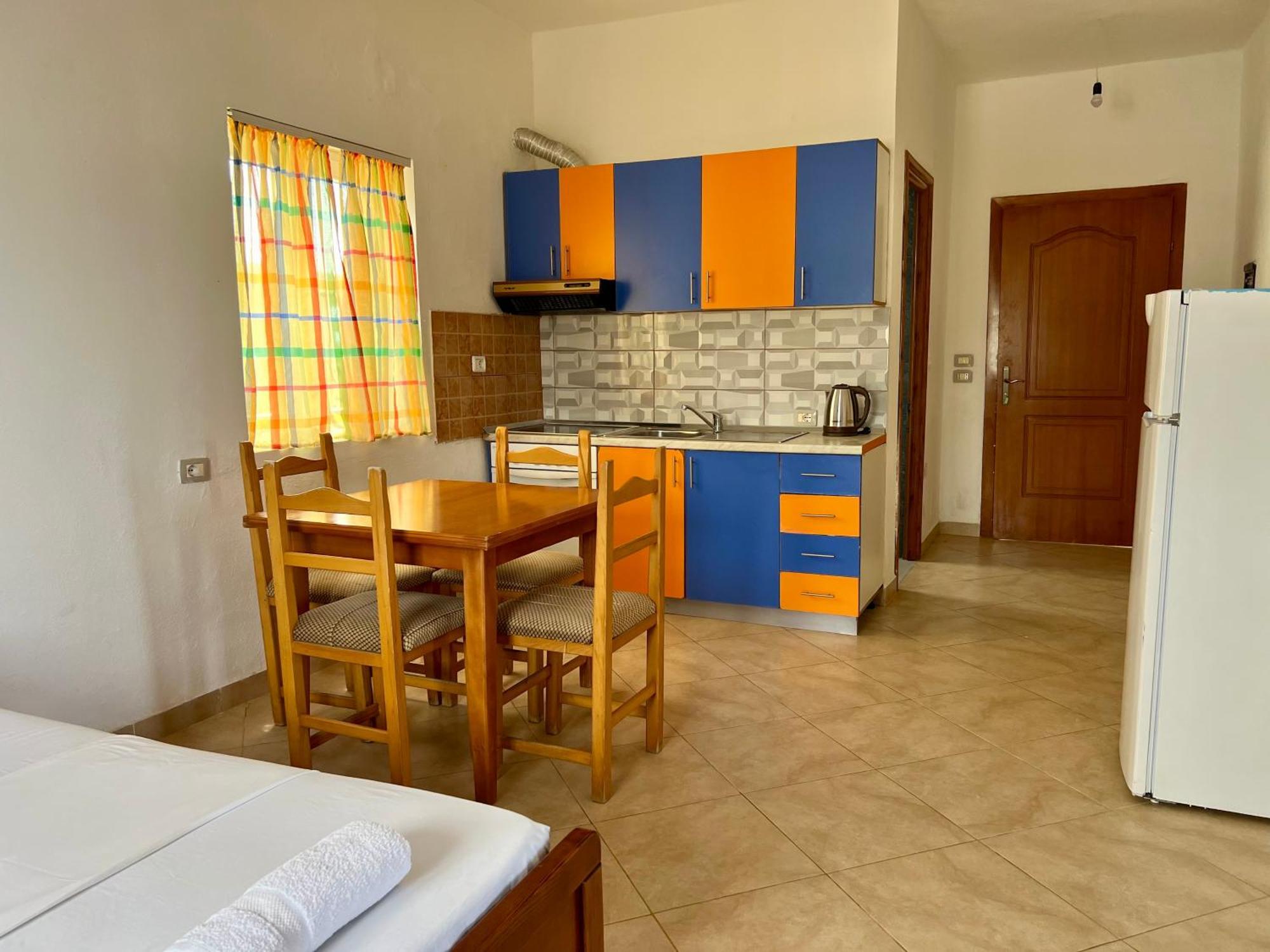 Redi'S Seaview Apartments Sarandë Exterior foto
