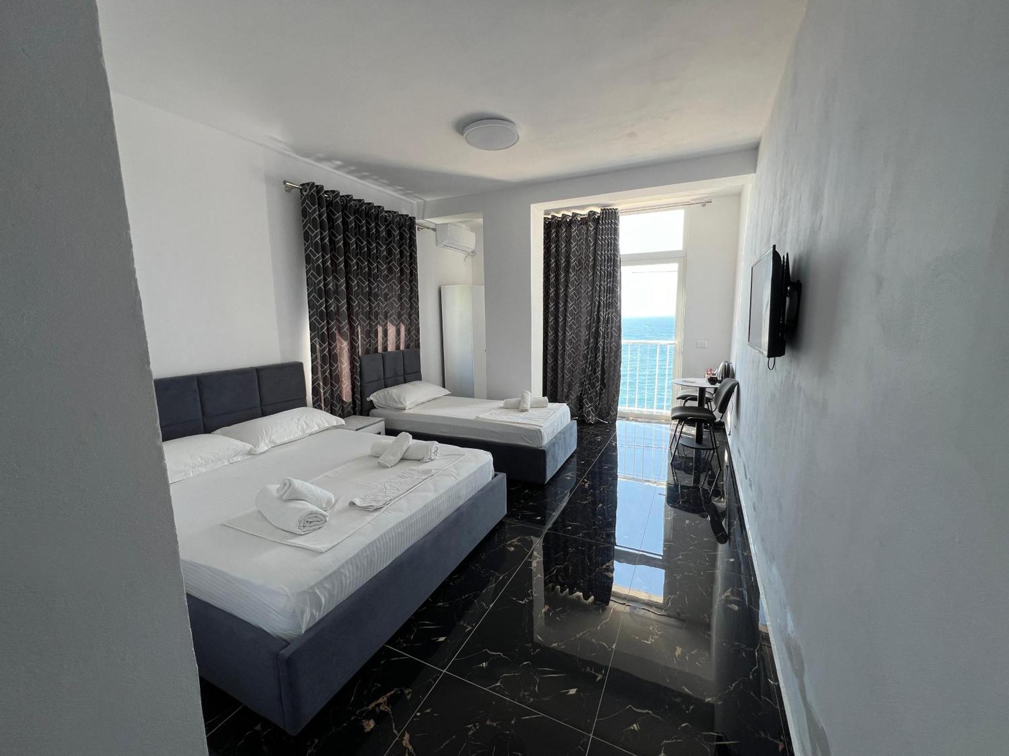 Redi'S Seaview Apartments Sarandë Exterior foto